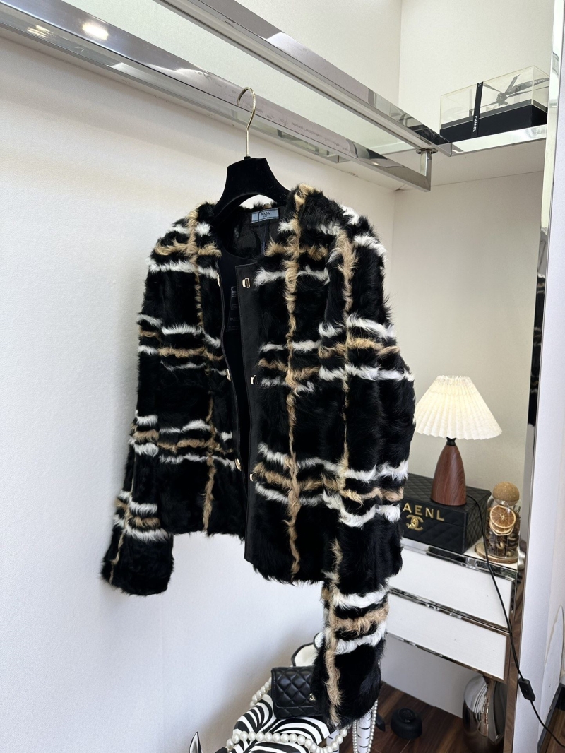 Pra*a outwear